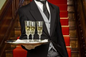 「黒服」とは？具体的な仕事内容を公開！ 銀座ナイトコム