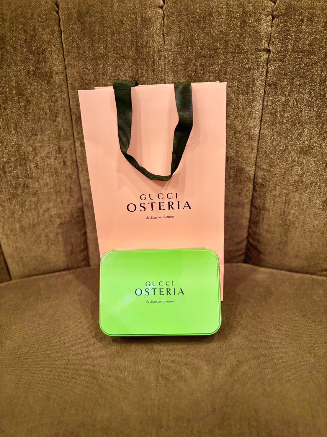 パーティーの帰りに渡されたGUCCI　OSTERIAのお菓子